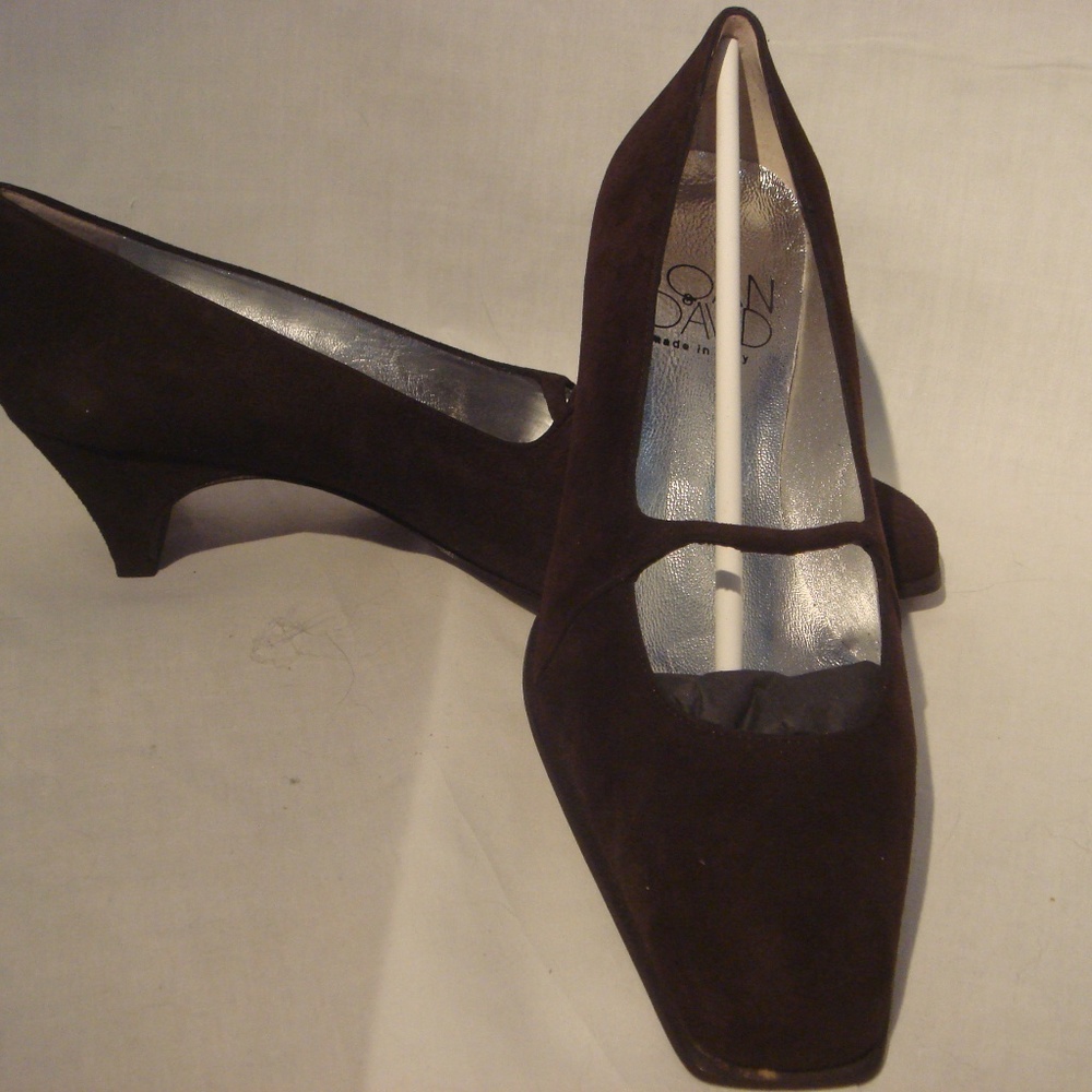 Joan & David Brown Suede Pump